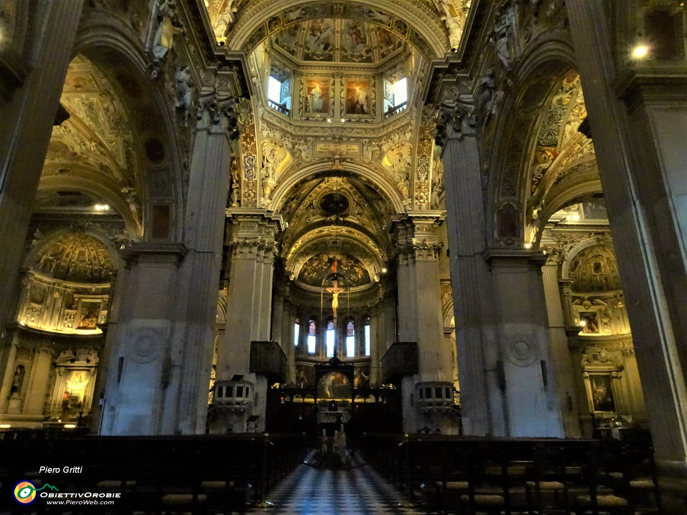 51 Santa Maria Maggiore, interno.JPG